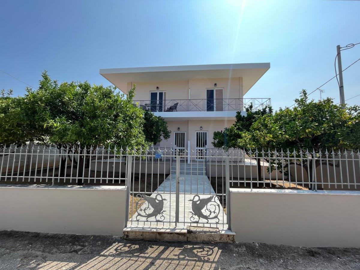 Koulouras Holiday Apartments Nikolaíika Exterior foto