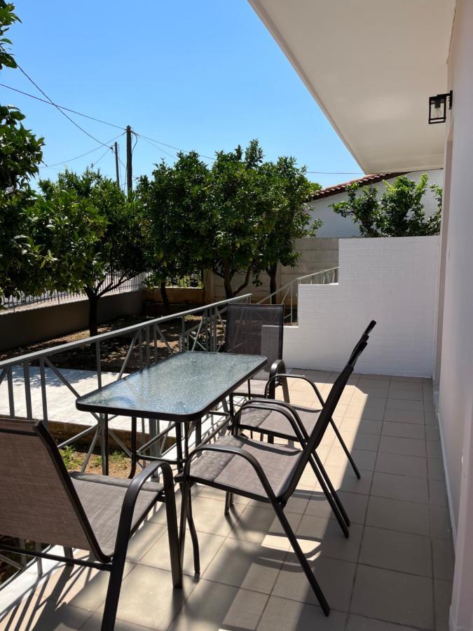 Koulouras Holiday Apartments Nikolaíika Exterior foto
